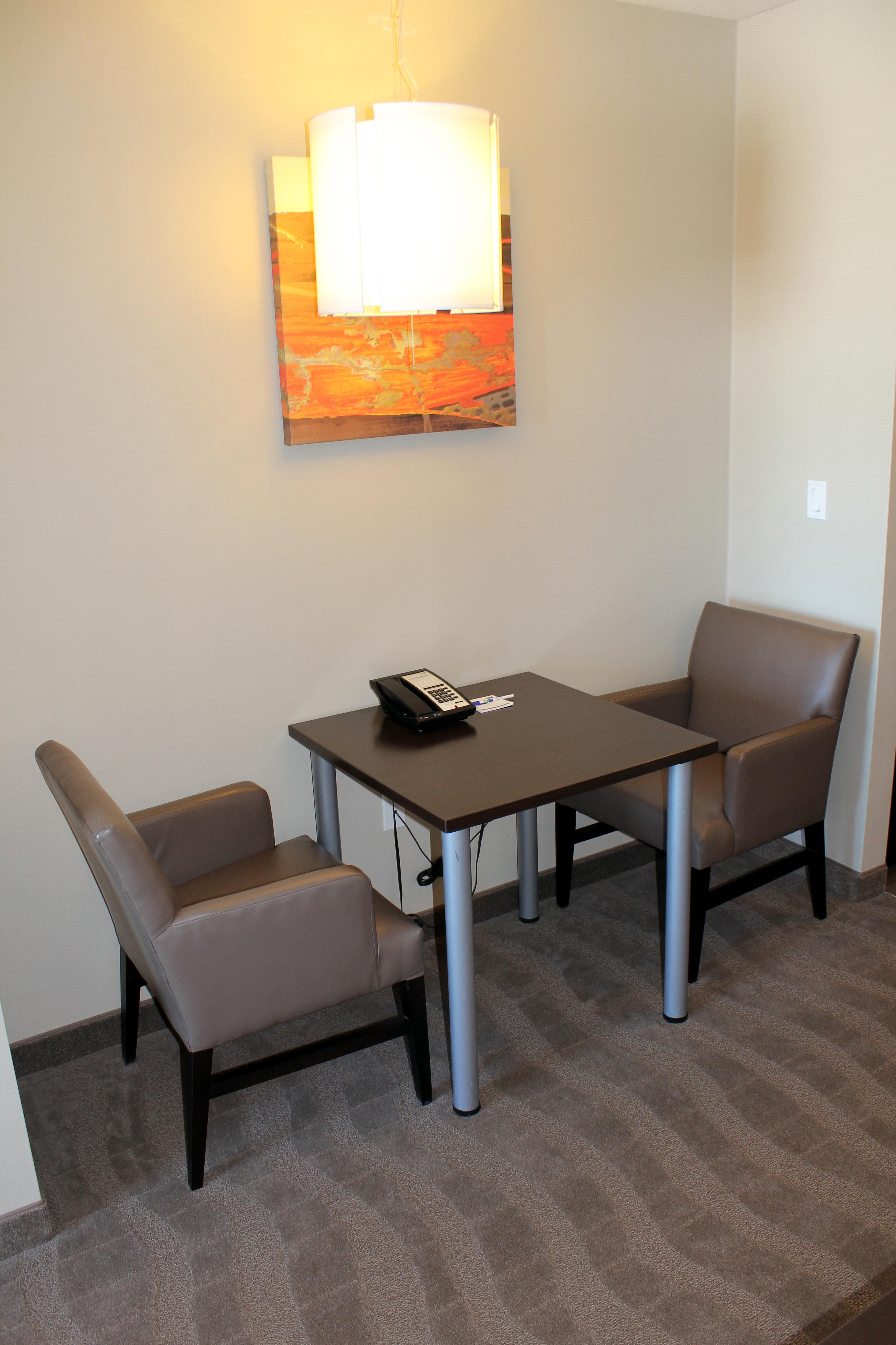 Chateau Inn & Suites Bonnyville Ngoại thất bức ảnh