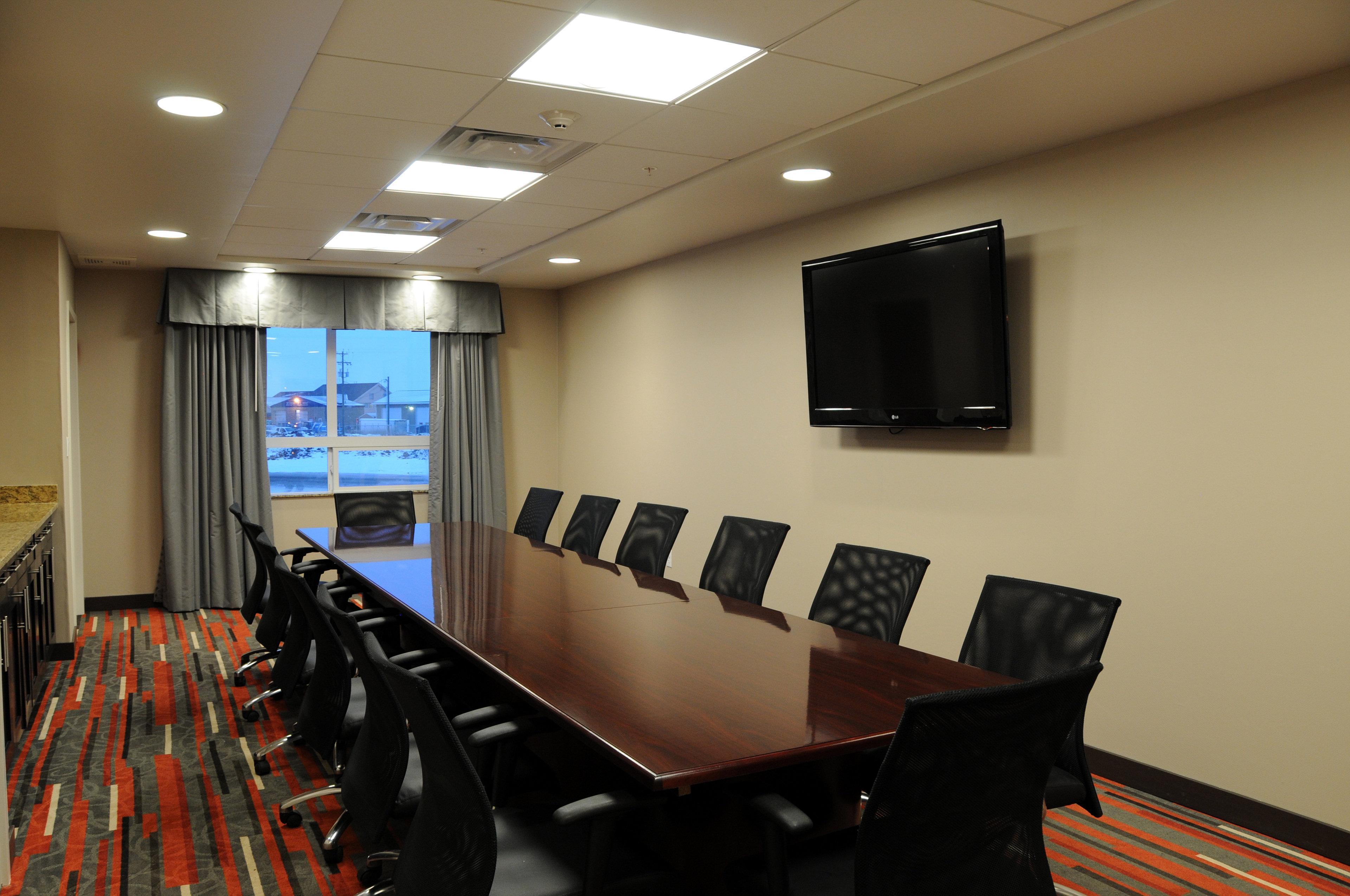 Chateau Inn & Suites Bonnyville Ngoại thất bức ảnh