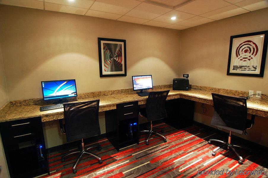 Chateau Inn & Suites Bonnyville Ngoại thất bức ảnh
